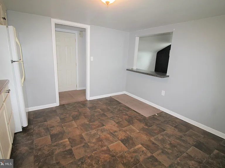 160 N Ronks Rd #B — Photo 3