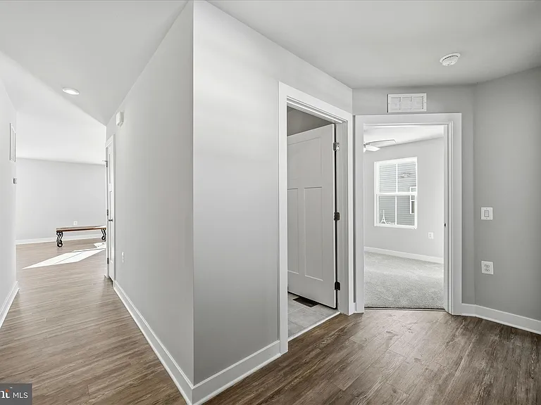 313 Switchgrass Ct — Photo 8