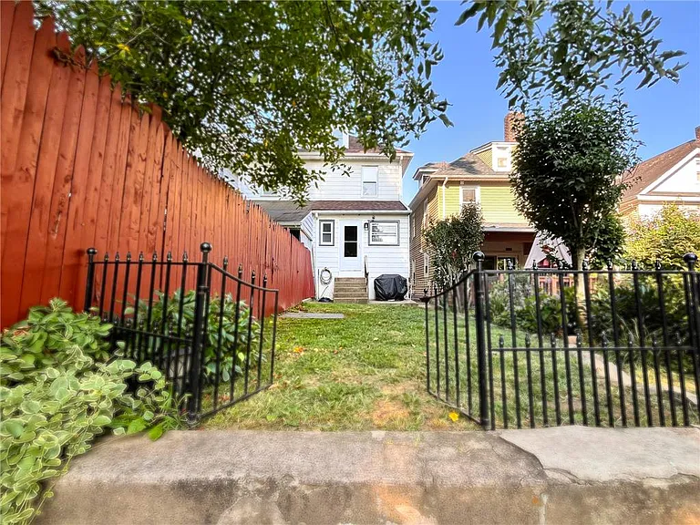 708 Pardee St — Photo 24