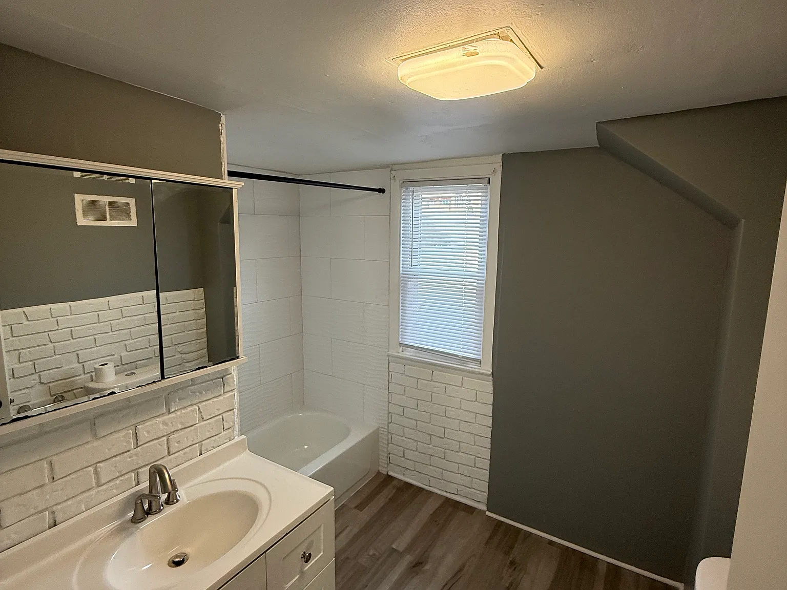 1206 Michigan Ave — Photo 4