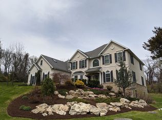 120 Fox Hill Dr, Wernersville, PA 19565