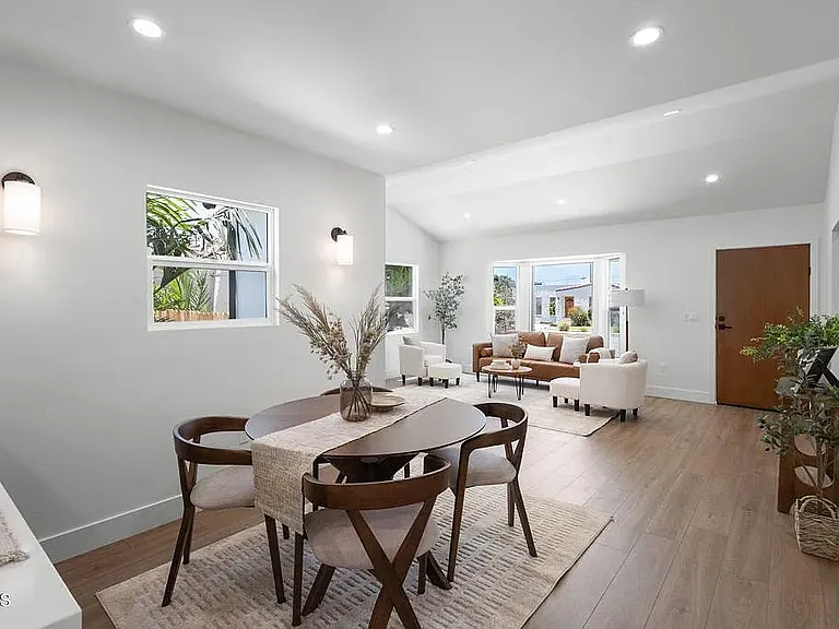 340 Jones St — Photo 12