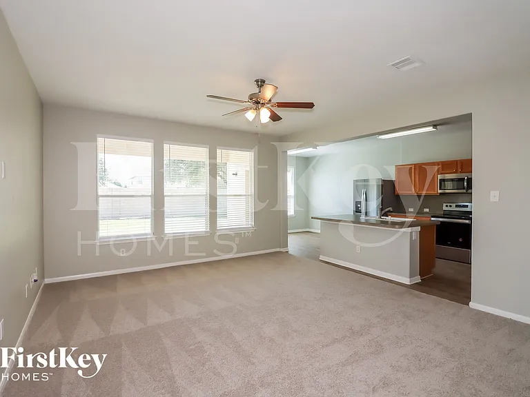 11319 Sandermeyer Dr — Photo 3