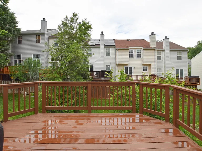 5843 Wye Oak Commons Ct — Photo 3