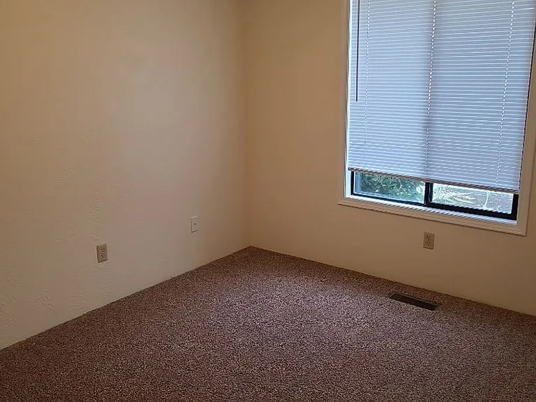 3048 Cheltenham Way — Photo 8