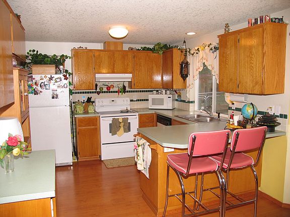 5th image of 16115 SW Dewberry Ln