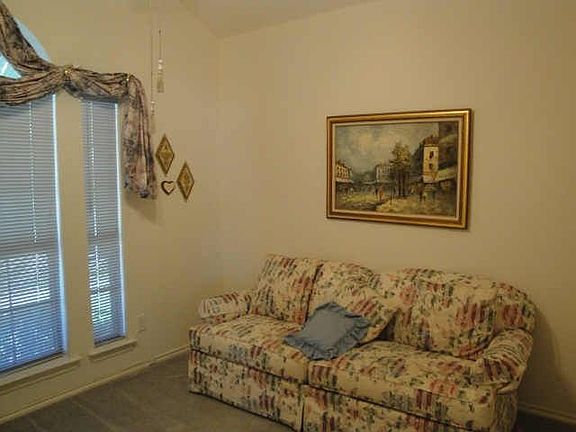 2nd image of 2019 Hearthside Ln