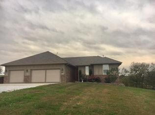 417 Fieldstone Rd, Clever, MO 65631