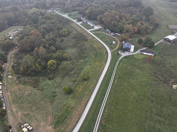 3rd image of 55 Hawthorne Ln