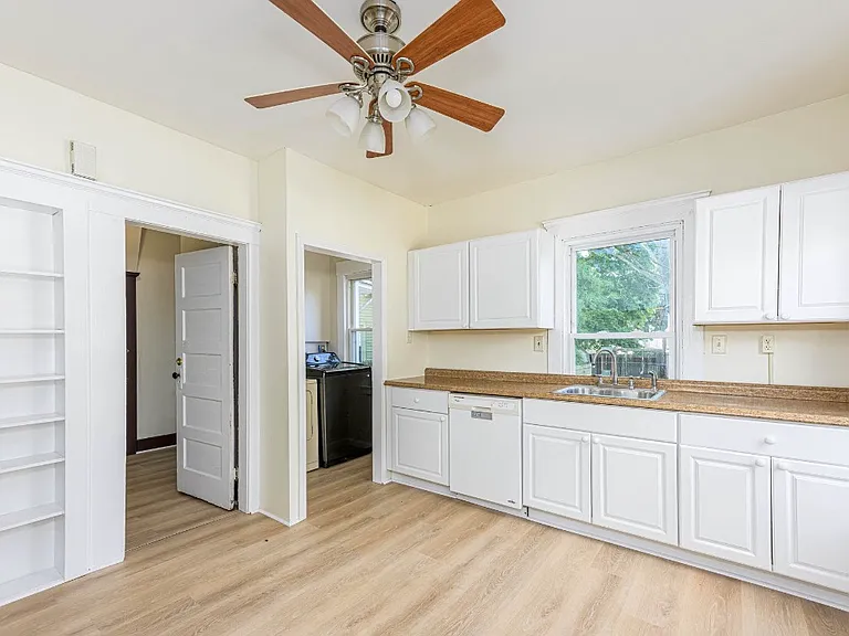 176 Leete St #1 — Photo 17