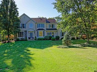 66 Claremont Dr, Voorheesville, NY 12186
