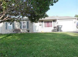 811 Saint Monica Dr, Cahokia, IL