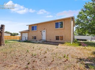 1049 Cambridge Ave, Colorado Springs, CO 80906