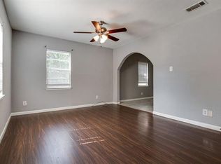 520 E Main St, Lewisville, TX 75057