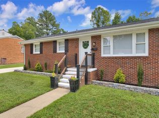 610 Old Town Dr, Colonial Heights, VA 23834