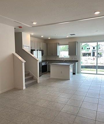 4th image of 34175 Rogallo Ln