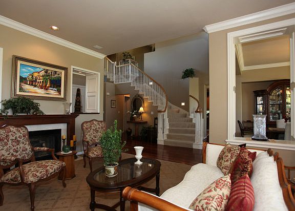 4th image of 5591 Morningside Dr