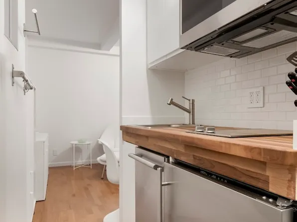 25 Tudor City Place image 3 of 6