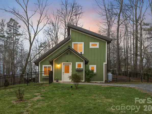 14 Sunny Hollow Ln, Fairview, NC 28730