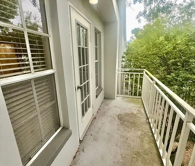 2314 S Clewis Ct #301 — Photo 70