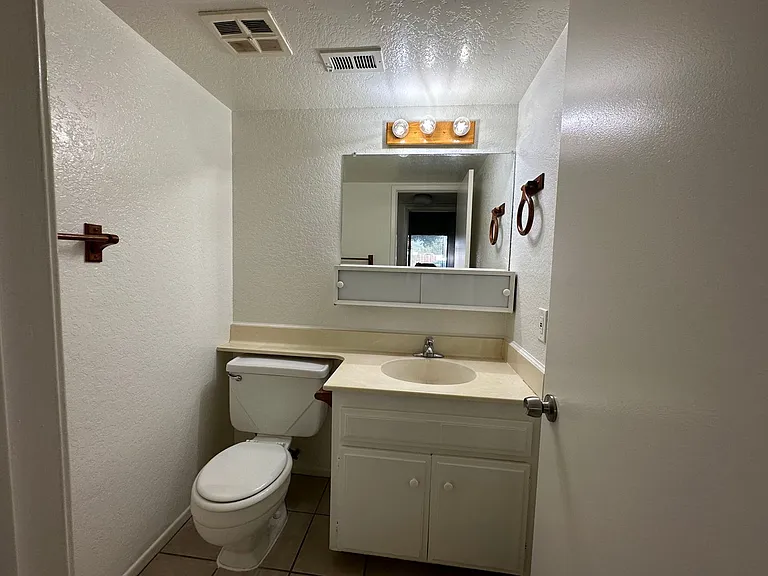 1594 Christopher Ln — Photo 24