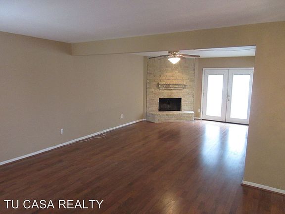 4th image of 740 Country Place Dr APT A