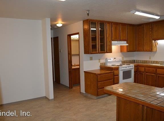 5th image of 1707 E St APT 9