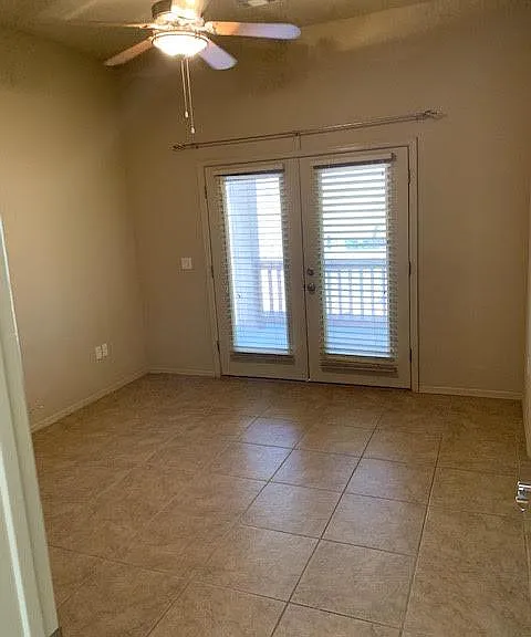 1892 N Sonoma Ranch Blvd — Photo 28