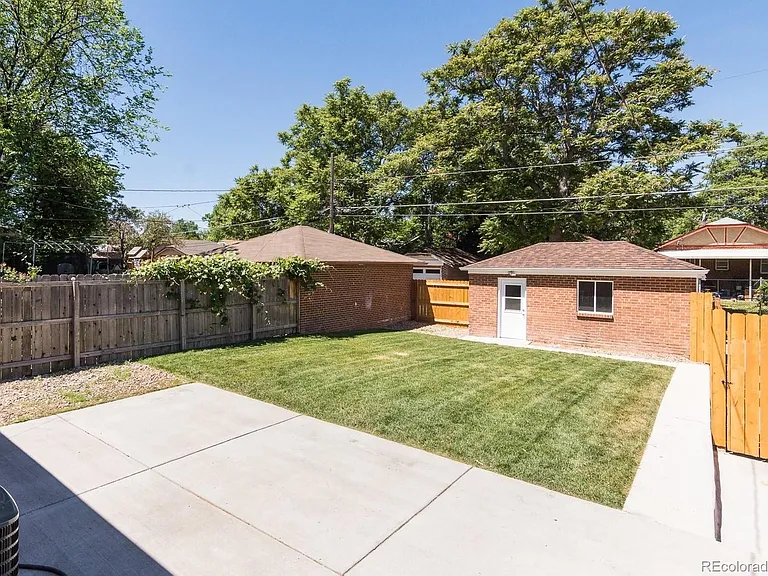 2895 Eudora St — Photo 28