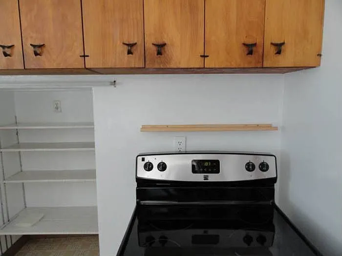kitchen - lower unit