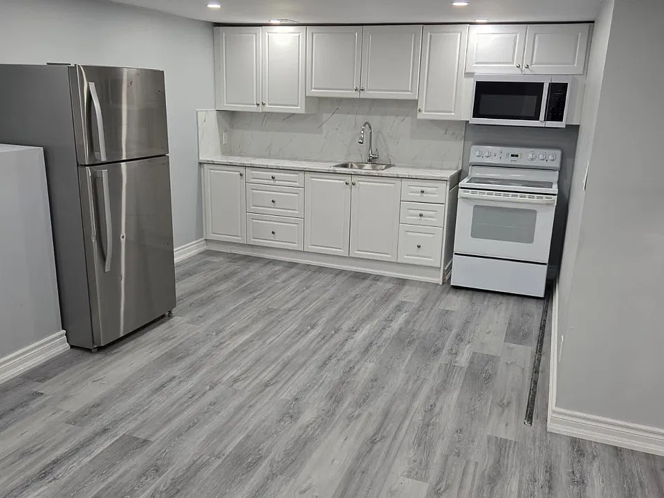 158 Eastmount St #BASEMENT