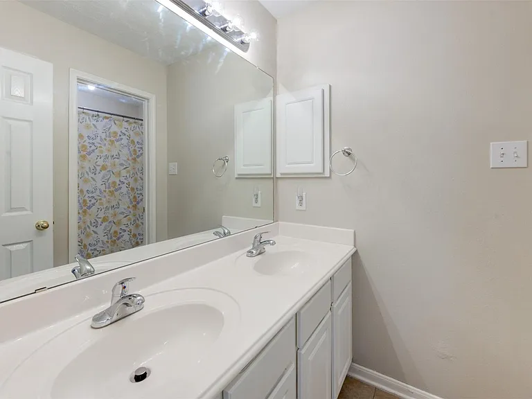 9026 Robinhoods Well Dr — Photo 39