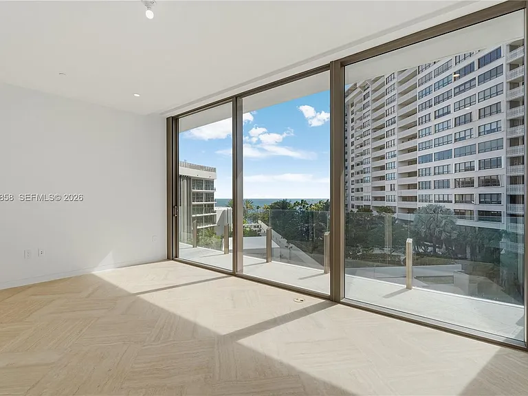 5 Grove Isle Dr #L502 — Photo 43
