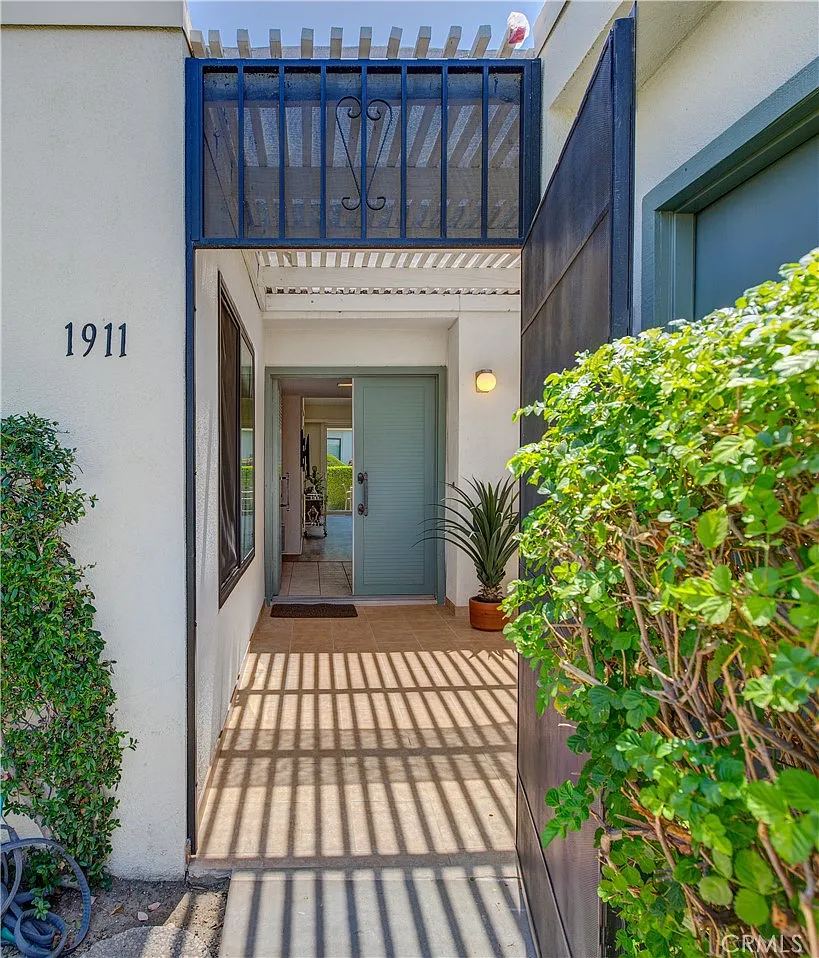 2 bed, 1391 sqft, $5,000 — Photo 4