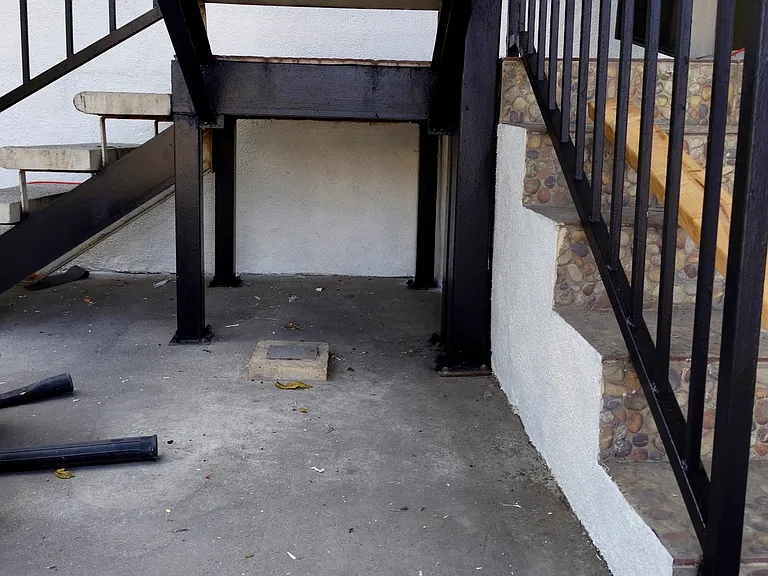 8930 S Vermont Ave — Photo 42