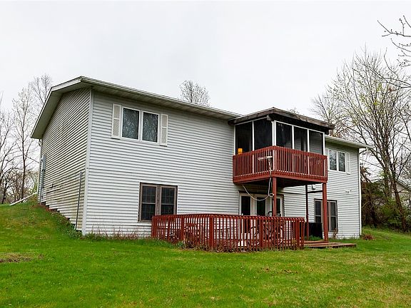 3rd image of 12142 NE 68th St