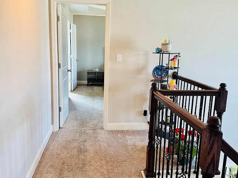 705 Dehart Ln — Photo 11