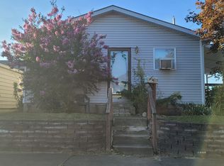 713 Spruce St, Ironton, OH 45638