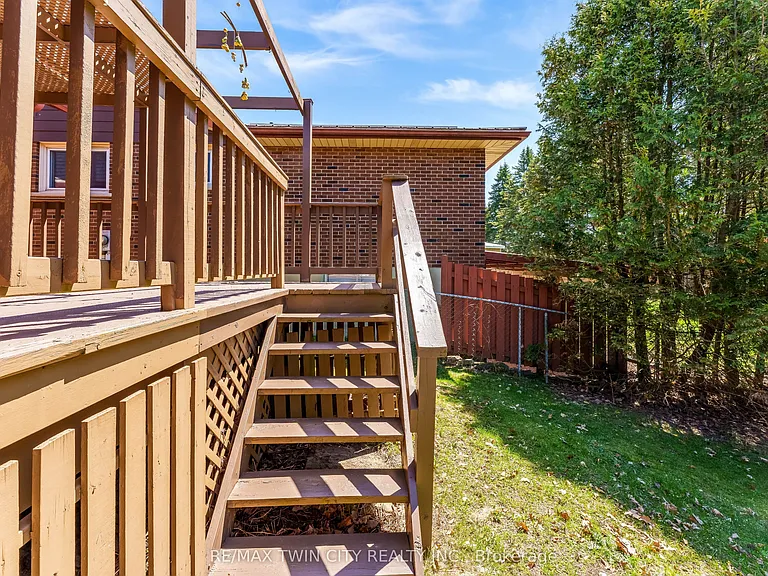 402 Lakeview Dr — Photo 34