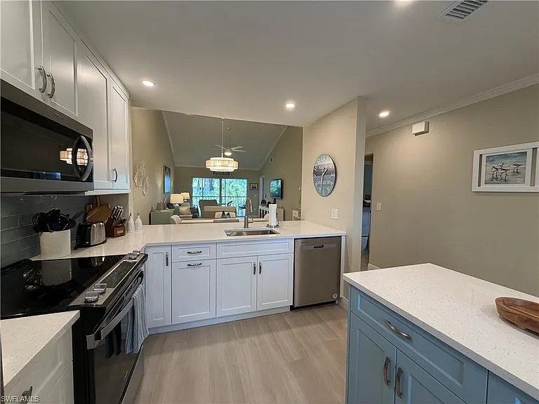 3002 Sandpiper Bay Cir #A306 — Photo 10