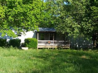 4085 Waverly Rd, Tennessee Ridge, TN 37178