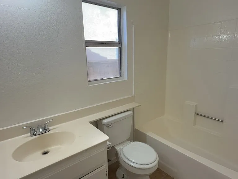 11028 Pemberton Way — Photo 22