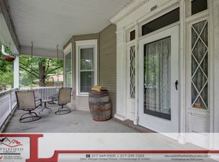 204 E Scott St, Tuscola, IL 61953