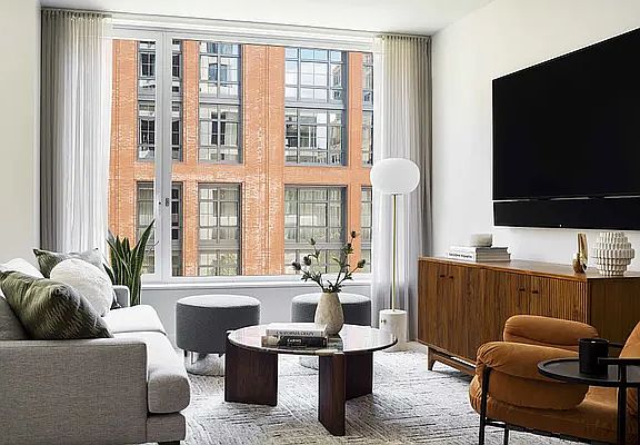 2nd image of 450 Washington St #810