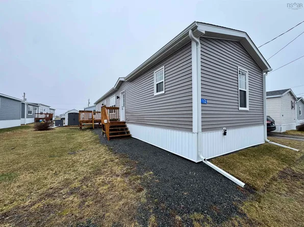 12 Christopher Ave, Mount Uniacke, NS B0N 1Z0
