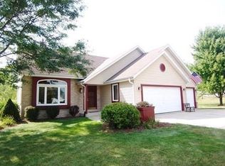 W254S5021 Gruettner Dr, Waukesha, WI 53189