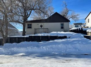 129 2nd St SW, Watford City, ND 58854