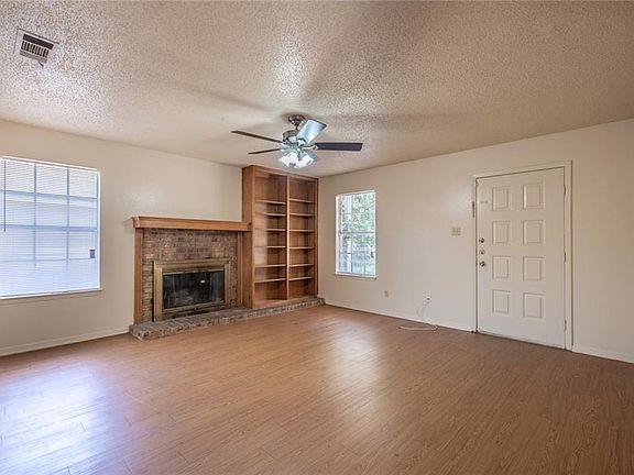 5th image of 1006 Cushing Dr #A