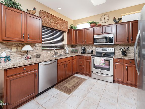 3rd image of 13724 W UTICA Drive