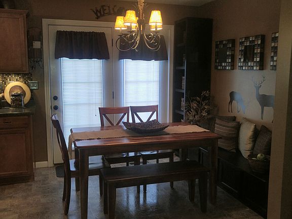 5th image of 522 Deer Park Way